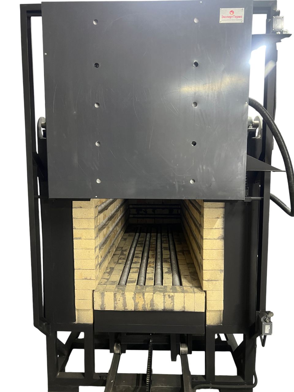 Муфельная электропечь для термообработки металла с выкатным подом ЭП-М360/1100